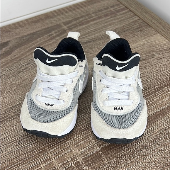 Nike Other - NWOT- Nike Black and White Baby Walker Sneakers